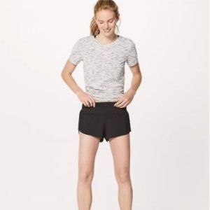 Lululemon Chase Me High-Rise Short 2.5"